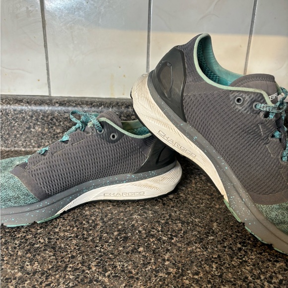Under Armour Charged Bandit 2 Aqua Splash / Dark Grey Shoes Size Women’s 9 - Picture 8 of 12
